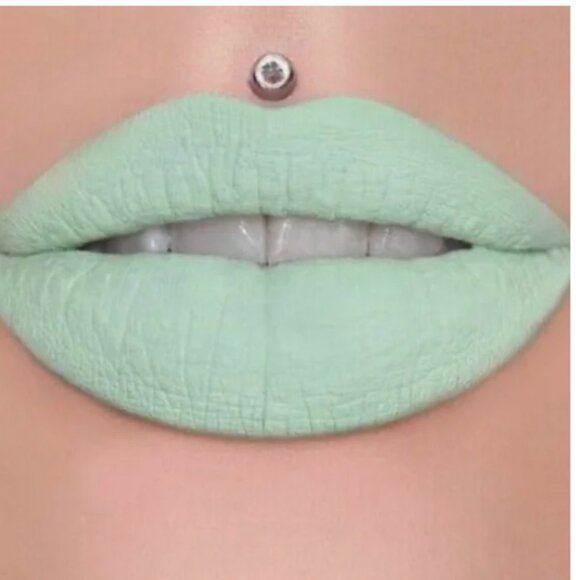 Jeffree Star Other - Jeffree Star Velour Liquid Lipstick High Society NEW